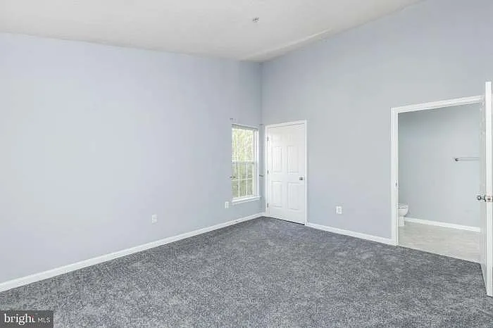 3033 Hunting Ridge Dr — Photo 23