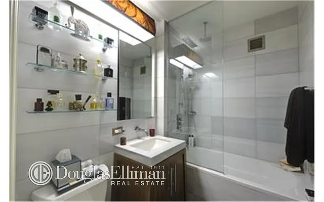 Rented by Douglas Elliman | media 70