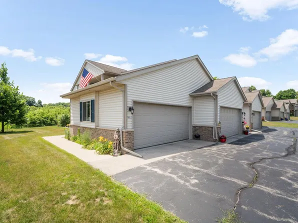 951 Spring COURT, West Bend, WI 53095