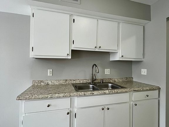 3rd image of 11333 Old Goddard Rd APT 22