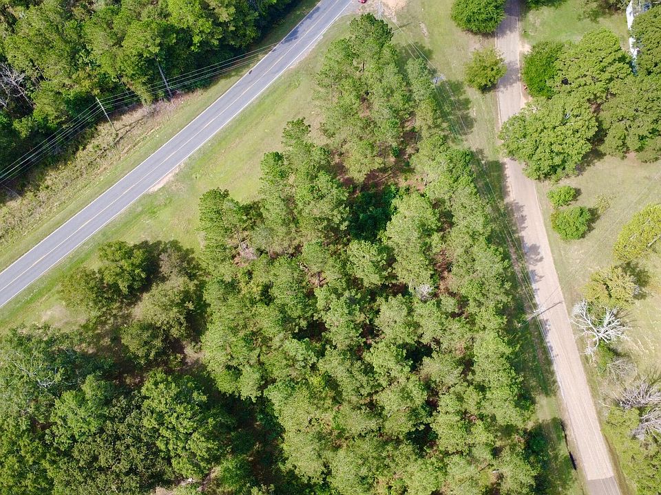 2nd image of 2423A E Lincoln Rd SE