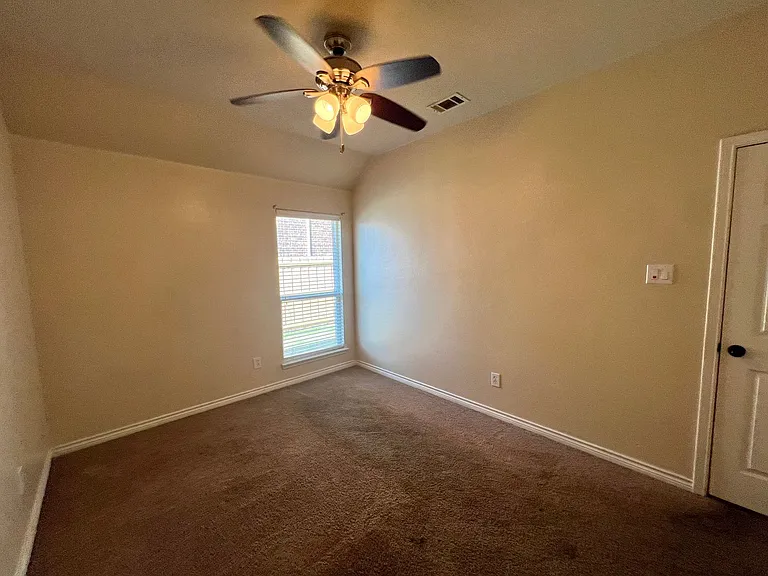 15004 Waters Dr — Photo 12
