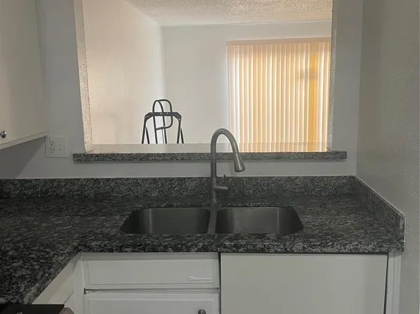 1220 Shadowdale Dr APT 17, Houston, TX 77043