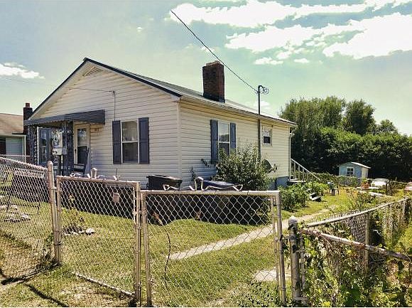 1st image of 1517 Lake St