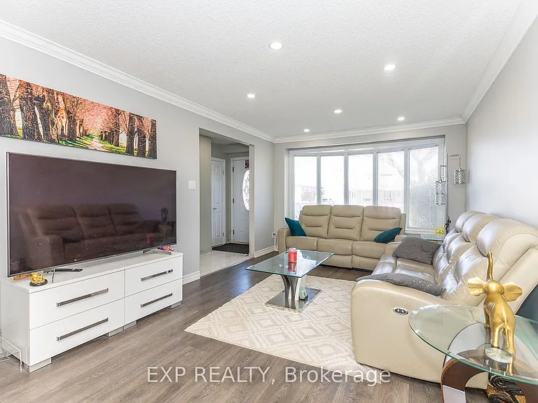 3270 Klaiman Dr — Photo 13