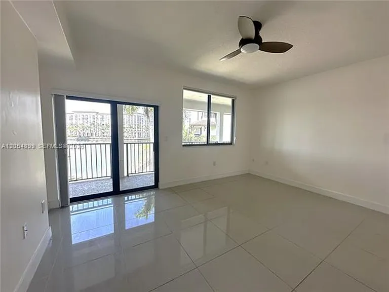 4713 NW 84th Ct #Townhouse 4713 — Photo 15