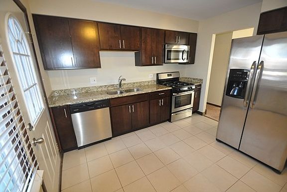 3rd image of 7546 Nottingham Dr