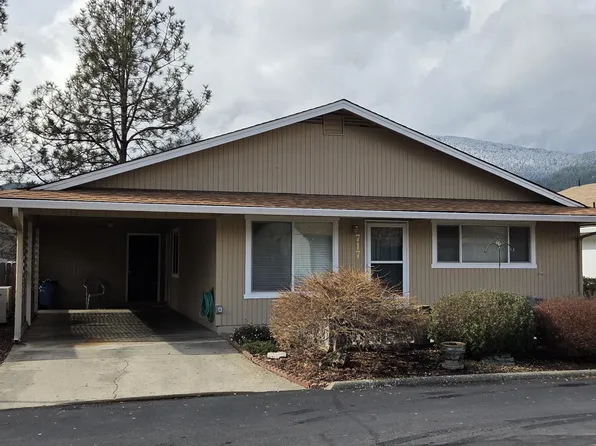 717 Brookside Cir, Rogue River, OR 97537