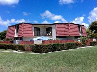 3888 Victoria Dr, West Palm Beach, FL 33406