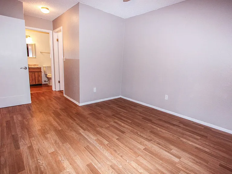 3070 Tetons Ct #11G — Photo 4