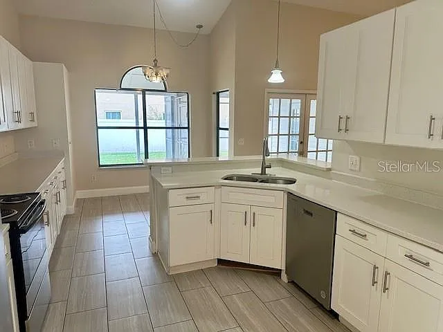 12686 Newfield Dr — Photo 5