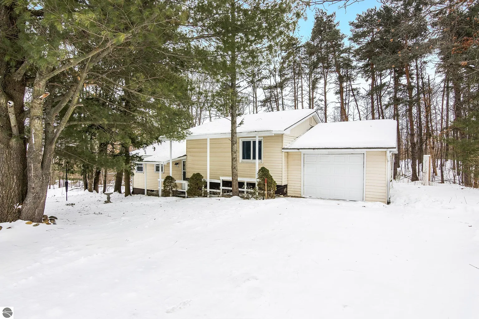 1115 S Carriage Hill Dr photo 1