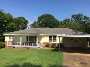 1108 Bellevue Dr, Gadsden, AL 35904