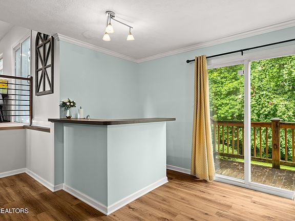 5th image of 1404 Mimosa Dr