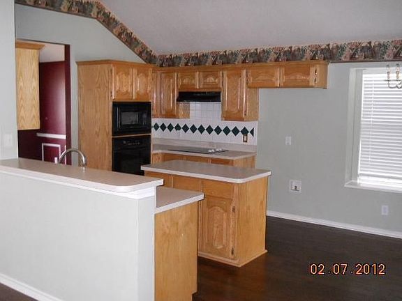 4th image of 3621 Rosewood Ln