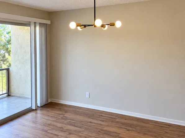 445 S Los Robles Ave #205, Pasadena, CA 91101
