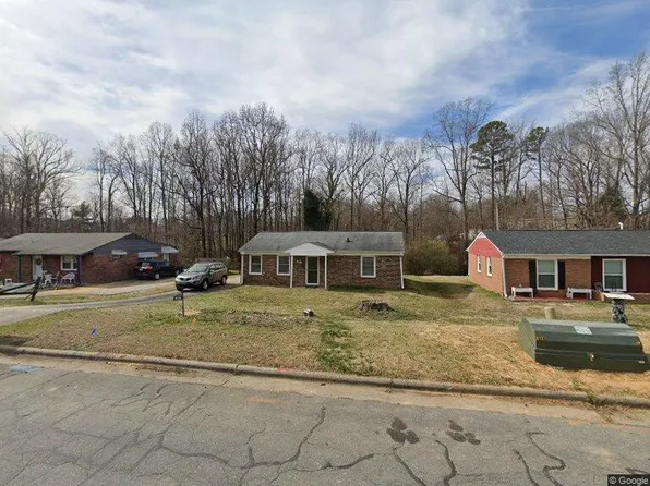 800 Kroll Ln, High Point, NC 27260