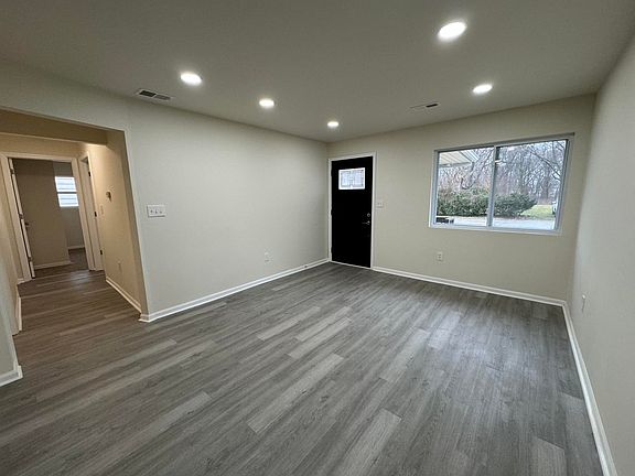 3rd image of 234 N Ohio St