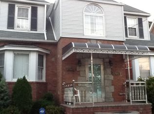 1047 Gipson St, Far Rockaway, NY 11691