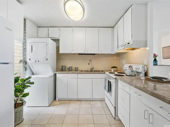 95-2043 Waikalani Pl APT A402, Mililani, HI 96789