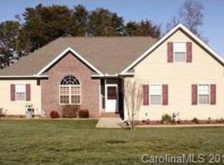 110 Hunters Point Dr, Rockwell, NC 28138