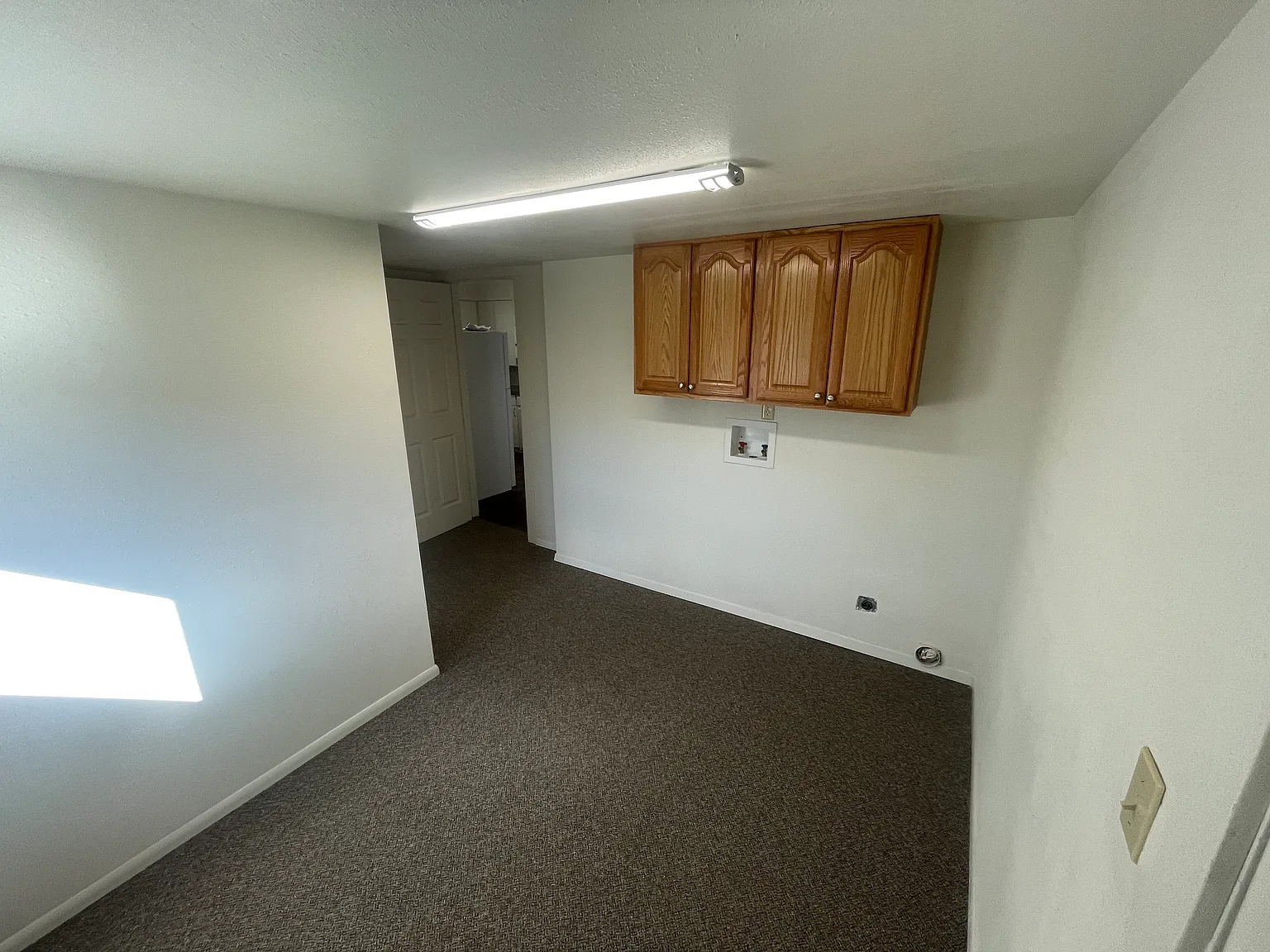 3 bed, 984 sqft, $1,900 — Photo 4