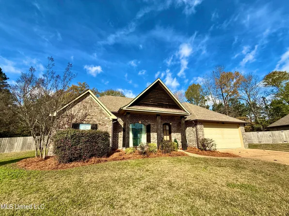 154 Beechwood Cir, Pearl, MS 39208