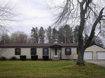 2720 Rogue River Rd NE, Belmont, MI, 49306