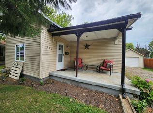 990 Woodlawn Ave, Newark, OH 43055