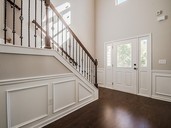 3rd image of 89 Lakesprings Dr