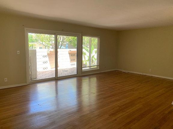 4th image of 3220 Merrill Dr APT 9