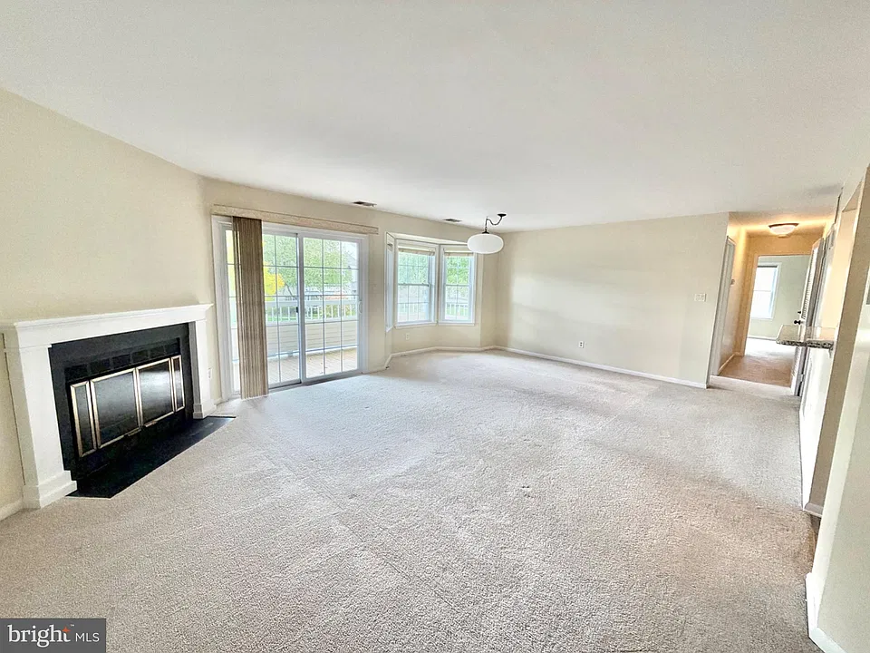 107 Delamere Dr #5