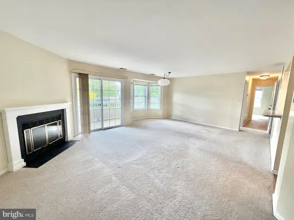 107 Delamere Dr APT 5, Princeton, NJ 08540