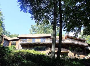 8 Beech Hill Ln, Pound Ridge, NY 10576