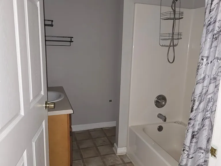 120 Old Bushmill Rd #B — Photo 3