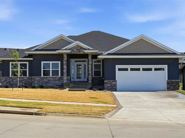 1210 Osage Ln, North Liberty, IA 52317