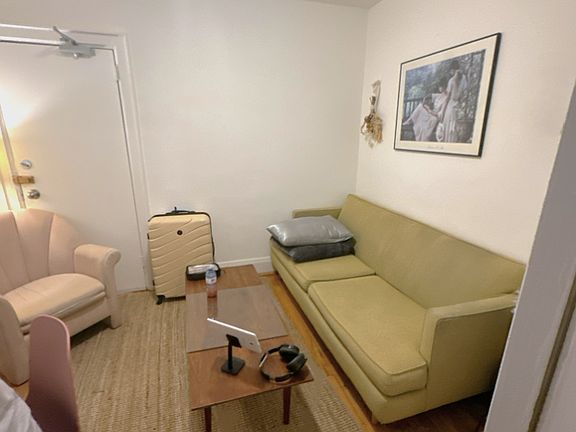 3rd image of 492 Montrose Ave #17