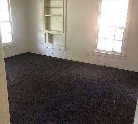 3rd image of 3111 Desoto St