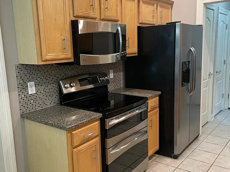2895 Liverpool Ln — Photo 18