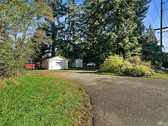 5th image of 4116 & 4118 15th Ave NE