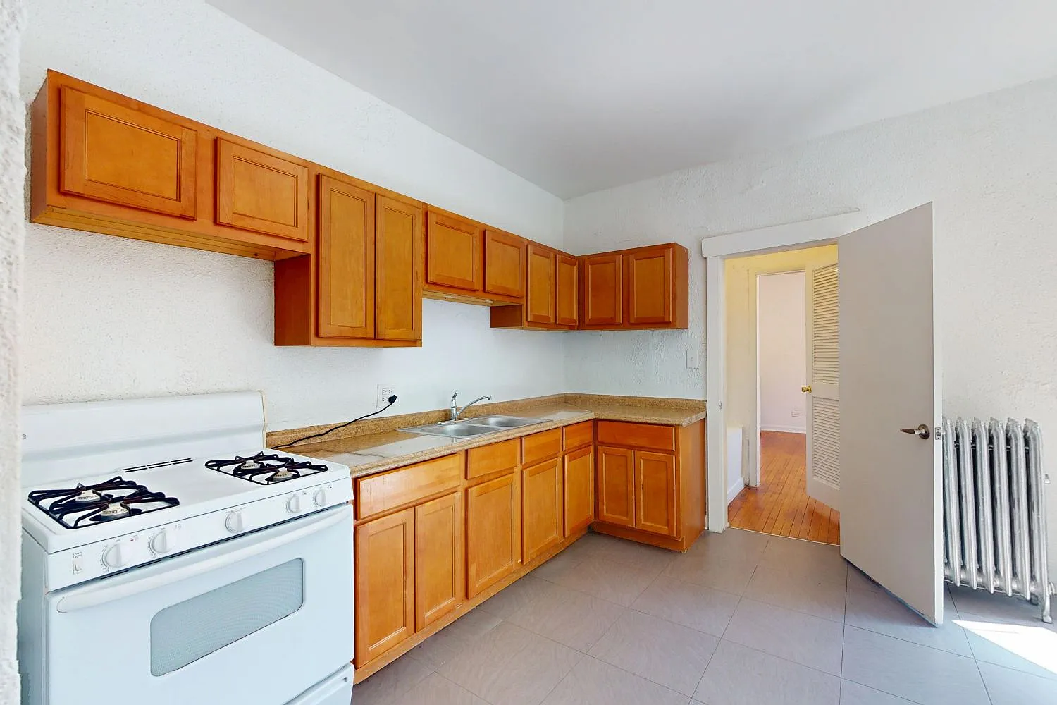 1515 E. 54th Street — Photo 3