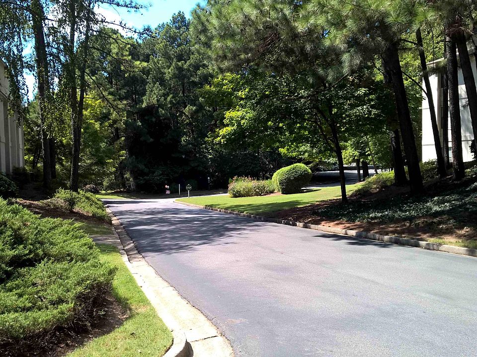 Entrance to the community