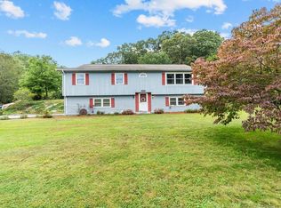 30 North Rd, Hopkinton, RI 02833
