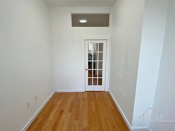 4th image of 286 Troutman St APT 2R