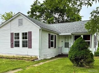 102 W 5th St, Dixon, MO 65459