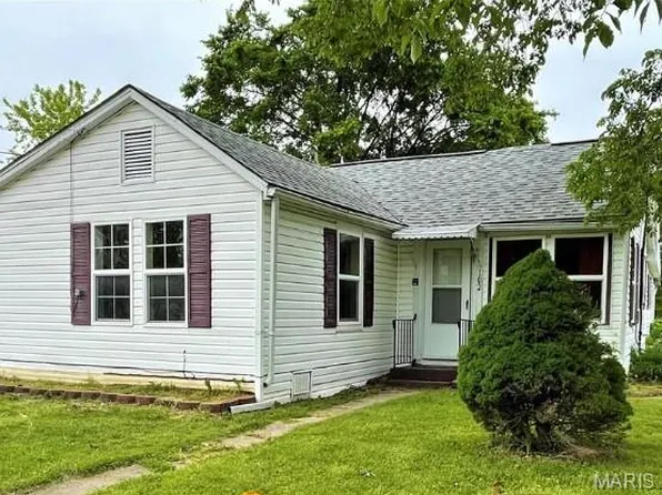 102 W 5th St, Dixon, MO 65459