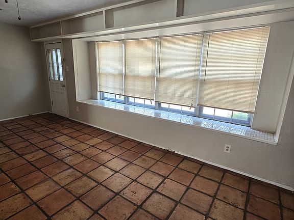5th image of 25 W Mountain Creek Dr #6