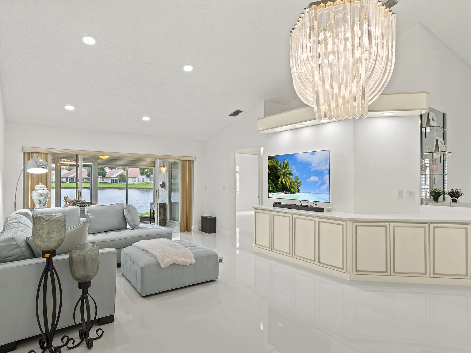 2 bed, 2.0 bath, 1626 sqft, $3,500 — Photo 3