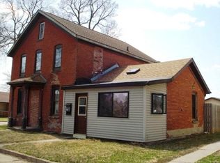 1328 5th Ave S, La Crosse, WI 54601