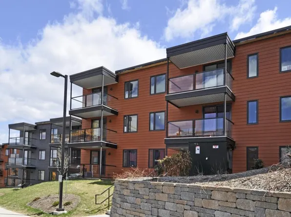 Shaunslieve Apartments, 38 Shaunslieve Dr, Halifax, NS B3M 3N3